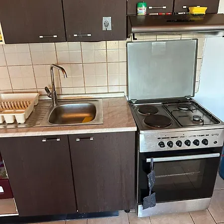 Apartament Karaj *
