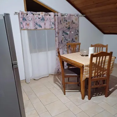 Apartmán Karaj