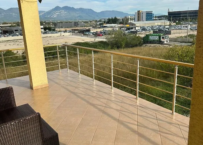 Karaj * تيرانا